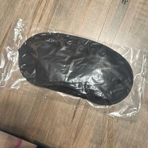 FREE* - NEW EYE MASK - FREE WHEN ADDED TO BUNDLE OF $10 or more